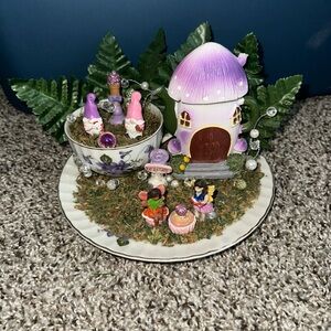 handmade fairy garden / gnome vignette lights up